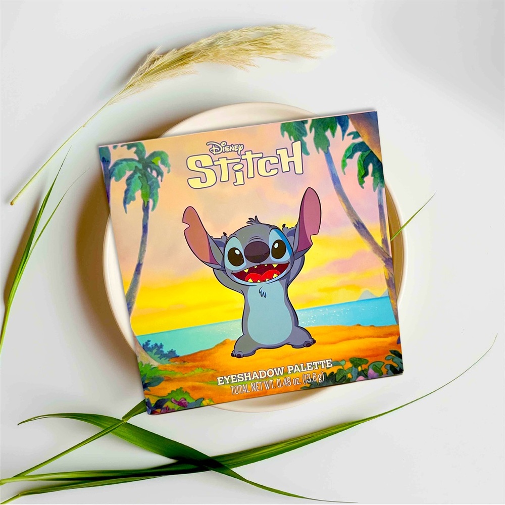 Disney’s - Stitch Eyeshadow Palette 🎨